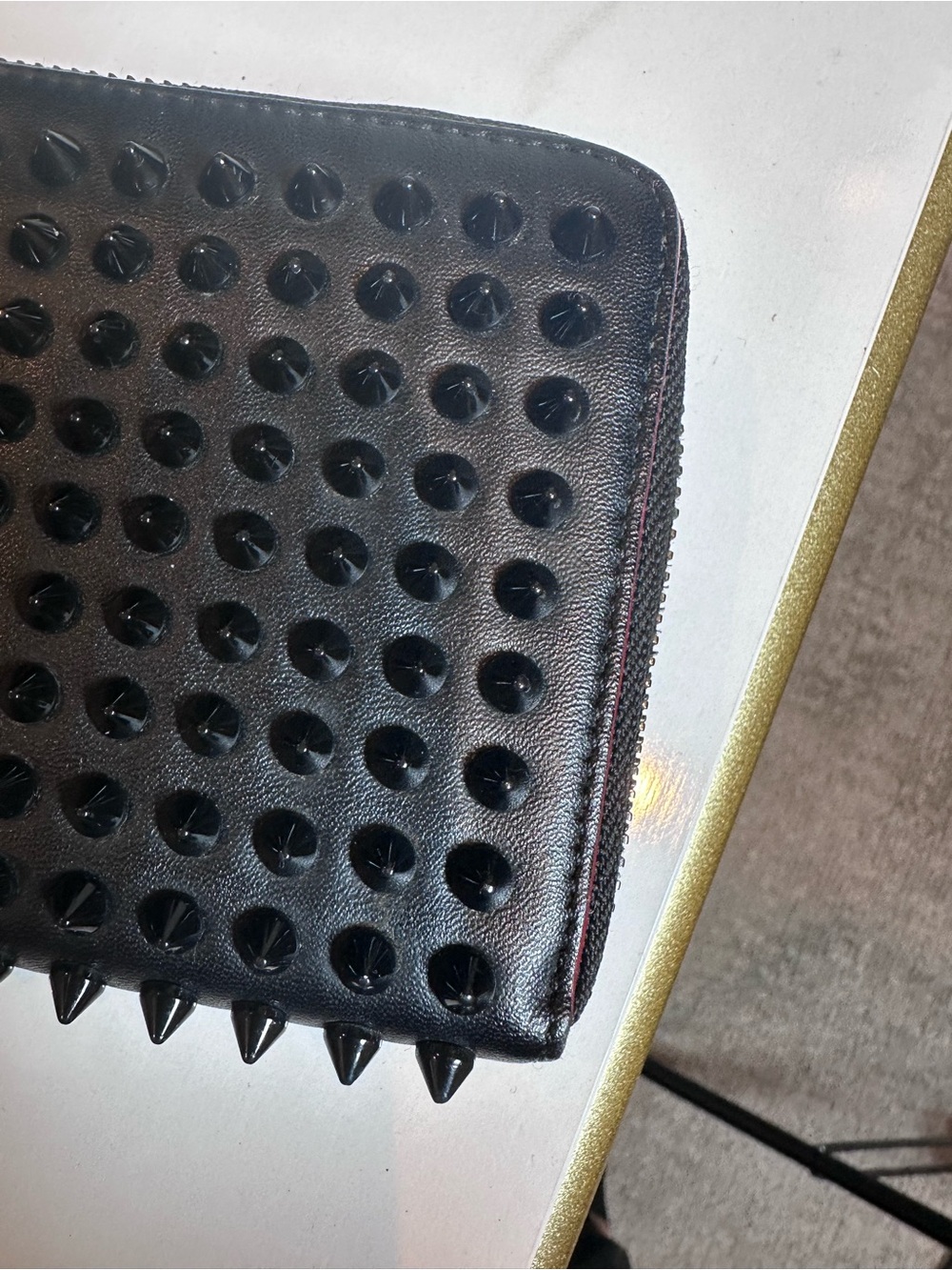 Christian Louboutin Panettone Zip
Around Long Wallet Studs Black
Leather Italy - Picture 4 of 8